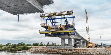 Formwork solutions for bridge construction - Doka