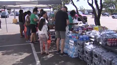 Fort Lauderdale Diaper Bank hands out food, supplies to residents affected by historic floods