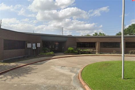 Find your nearest DMV office locations in Fort Bend, Texas; get DMV hours, office address, phone number, DMV appointment information, available services, and more .... 