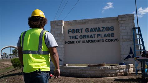 Fort cavazos visitor center. Aug 23, 2018 · FORT HOOD (Now designated Fort Cavazos), Texas – Leaders of the 1 st Cavalry Division are scheduled to conduct a retreat ceremony Friday at 2:30 p.m. on Cooper Field here.. During the ceremony, the division will bid farewell to Brig. Gen. William D. Taylor, Deputy Commanding General – Maneuver. Leaders will also formally … 