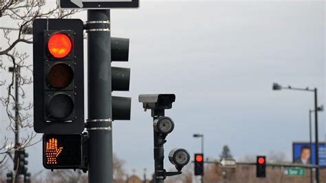 Yes. Red light cameras and photo speed vans are entirely legal in Colorado pursuant to C.R.S. 42-4-110.5. However, the State of Colorado and the majority of municipalities in Colorado do not use them. In 2019, only nine municipalities in Colorado were utilizing this form of traffic control: Boulder, Colorado Springs, Commerce City, Denver, Fort .... 