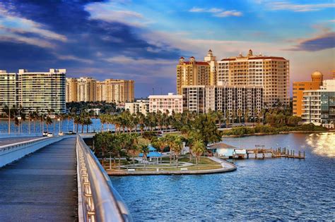 Sarasota vs. Fort Myers: Cost (The Differences!) Fort Myers is generally more affordable than Sarasota since Sarasota’s cost of living is 6.3% higher than Fort Myers. However, the cost to travel to Fort Myers and Sarasota will ultimately depend on the hotels, transportation, and tourist activities you choose..