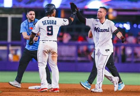 Fortes leads Marlins against the Mets after 4-hit game