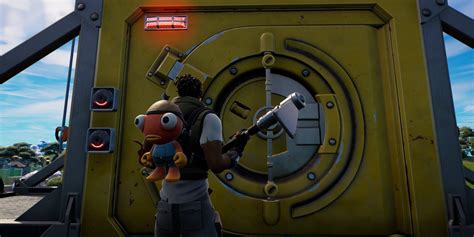 Fortnite How to open a Lock with a Key and a Safe in a single match