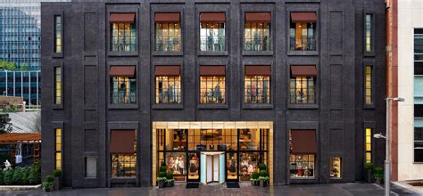 Forty five ten. The first floor at Forty Five Ten in downtown Dallas has shifted to feature the brand’s platform for emerging fashion and design, 4510/SIX. 4510/SIX showcases women’s ready-to-wear and ... 