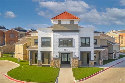 Forum Drive Apartments - Grand Prairie, TX 75052