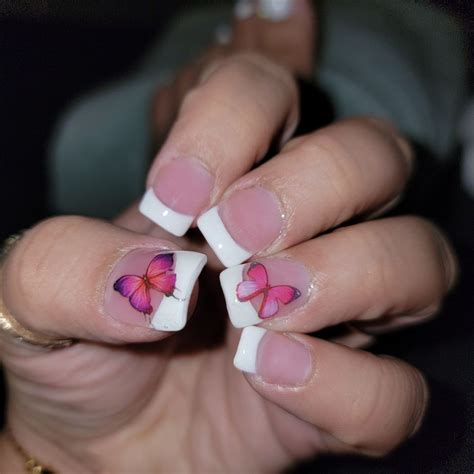 Forum nails. The Body Shop. 10:30am - 5:00pm P: 9582 8419. Gentle Nails offer a range of options from a simple buff, shape & polish through to acrylic sets, deluxe manicures and spa pedicures. They are also renowned for our nail art and airbrushing. 