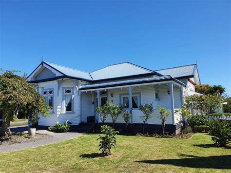 Fossil Coast B&B, Hawera – Updated 2024 Prices - Booking.com