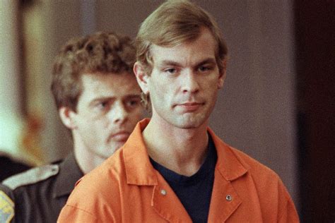 Oct 11, 2022 ... El caso Jeffrey Dahmer ha recibido los reflectores nuevamente con la serie de Ryan Murphy y Evan Peters. Ahora Netflix estrenó un .... 