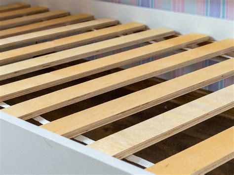 Foundation of bed. Mattress foundations range from less than 1 inch to 18 inches thick. Box springs are typically 8 to 10 inches thick, bunkie boards are typically 1.5 to 3 inches thick, slats are usually ¾ of an inch to 2 inches thick, and platform beds range from 14 to 18 inches thick. Mattress foundation sizes depend on which size bed they are designed to be ... 