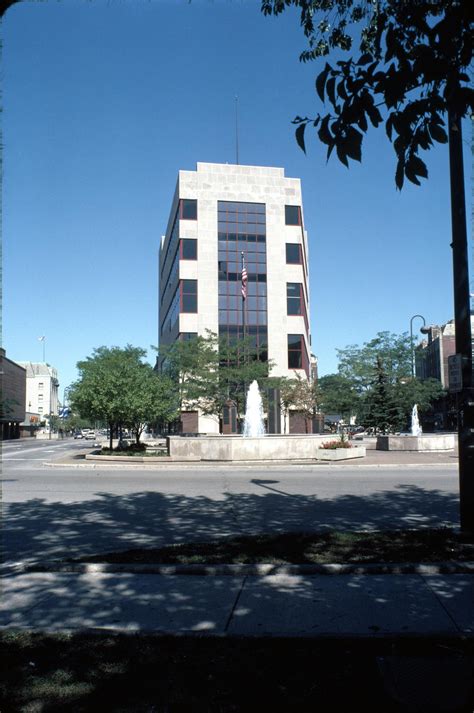 Fountain Square Building Evanston Il Usa - ProperInc - Emporis