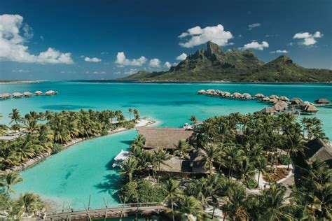 Four Seasons offering complete island resort reservation for $2.7M