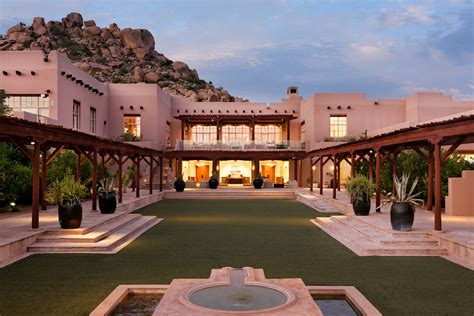 Four seasons arizona. Unique Features. Spacious outdoor living space with TV. Relaxing outdoor sitting area with fire feature. Private plunge pool with chaise lounges. Al fresco garden shower. Amenities. We can help you with any questions or information. +1 (480) 515-5700 Contact. 