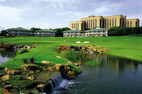 Four seasons las colinas. Jan 27, 2024 · The former Four Seasons Resort at Las Colinas is now officially a Ritz-Carlton, with $55 million in renovations months away from completion. The Las Colinas Resort at 4150 N. MacArthur Blvd. in ... 
