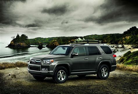 Four wheel drive suv. The previous Sequoia struggled to hit 14 mpg combined with four-wheel drive, while the new one can deliver 20. It also boasts a big increase in towing capacity, with up to a 9,520-pound rating, up ... 