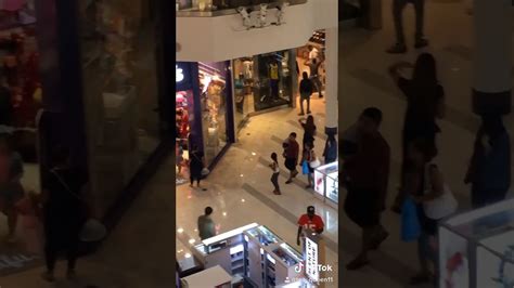 Fox Hills Mall Brawl - YouTube