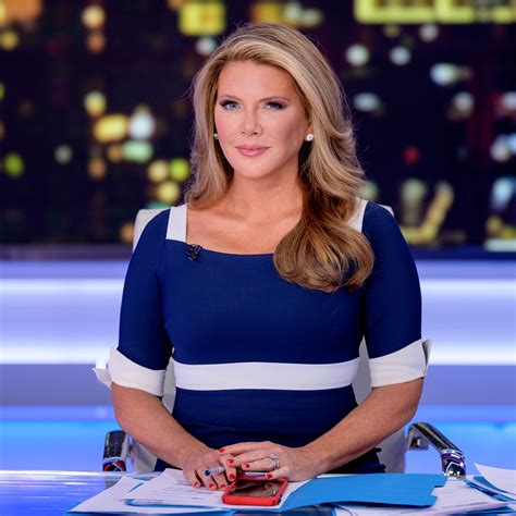 Fox business female anchors. Elizabeth MacDonald is the anchorwoman of The Evening Edit on Fox Business. According to her Fox Business bio, MacDonald covered the IRS , corporate accounting … 
