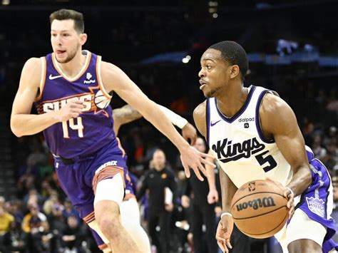 Fox scores 28 of 34 points in 2nd half, Kings pull away late to beat the Suns 114-106