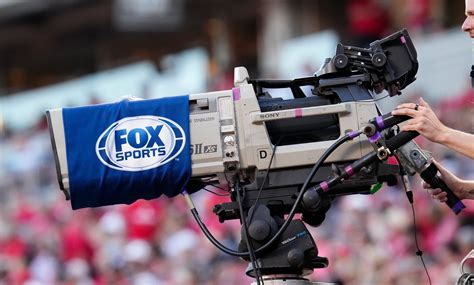 Fox sports streaming service. It’s a game-changer. Fox Corp., Warner Bros. Discovery and Disney are set to launch a new streaming joint venture that will make all of their sports programming available under a single ... 