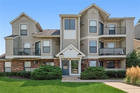 Fox valley villages. Fox Valley Villages, Aurora, Illinois. 380 likes · 18 were here. Premier residential community with manicured grounds, pools and townhome style rental residences. Fox Valley Villages 
