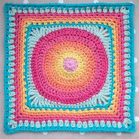 Framed Circle Square Crochet Pattern WoolnHook by Leonie