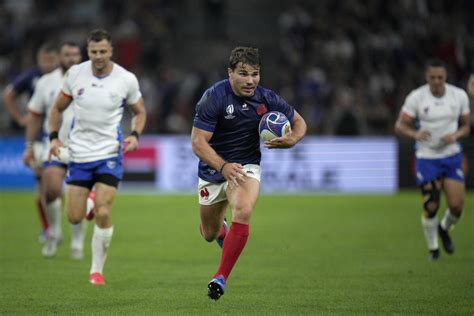 France captain Dupont cleared to resume full contact training at Rugby World Cup