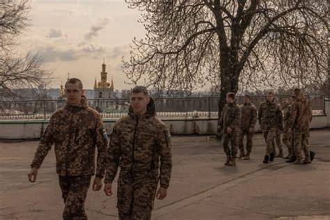 France denies military presence in Ukraine