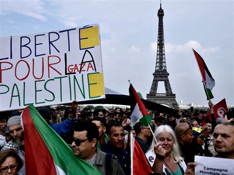 France orders ban on all pro-Palestinian protests 