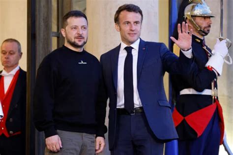 France to give Ukraine more armored vehicles and light tanks, Macron and Zelenskyy announce after surprise summit