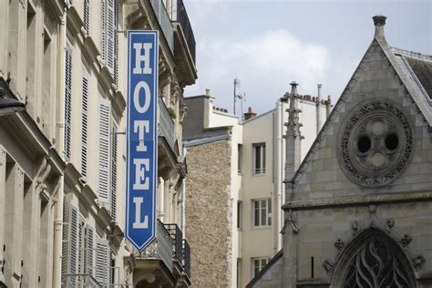 France will carry out 10,000 checks at restaurants, hotels before Paris Games to avoid price hikes