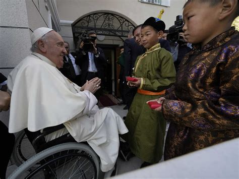 Francis opens clinic on 1st papal visit to Mongolia. He says it’s about charity not conversion