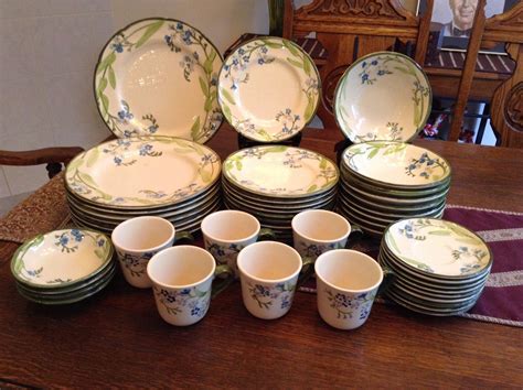 VINTAGE FRANCISCAN WARE CORONADO PATTERN SET of 6 NUT DISHES in 2 COLORS. Pre-Owned · Franciscan. $120.00. $23.10 shipping.. 
