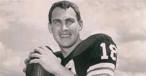 Frank Ryan dies at 87; QB led Cleveland Browns to NFL title, then had unexpected post-football career