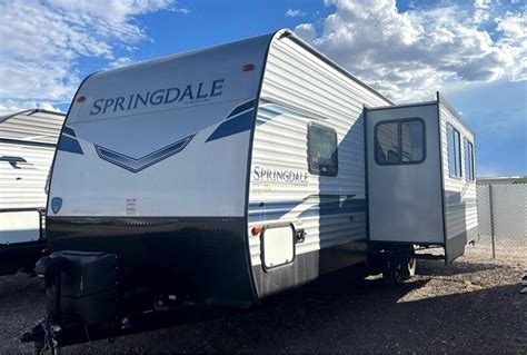 Just in! We have recently added a 2016 Forest River Surveyor 32BHDS to our inventory. Check it out www.franklinmountainrvsales.com/Inventory/Details/40274188. . 