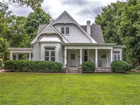 Franklin tn real estate zillow. Zillow has 14 homes for sale in Franklin TN matching In Law Suite. View listing photos, review sales history, and use our detailed real estate filters to find the perfect place. 
