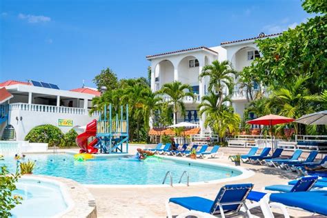 Franklyn d resort. Trishawana Davidson, Marketing at Franklyn D Resort & Spa- Nanny Inclusive, responded to this review Responded September 11, 2021. Thank you so much for your kind comments and for such great feedback! It is so heart-warming to read that this was the "vacation your family needed." We are also thrilled that your Vacation Nanny … 