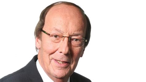 Fred Dinenage Net Worth