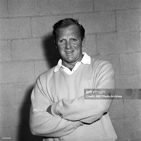 Fredd wayne biography examples