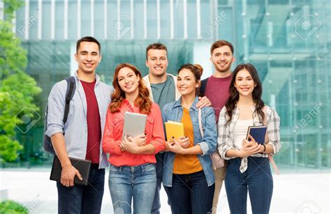 Free College Students Group Photos - Pexels