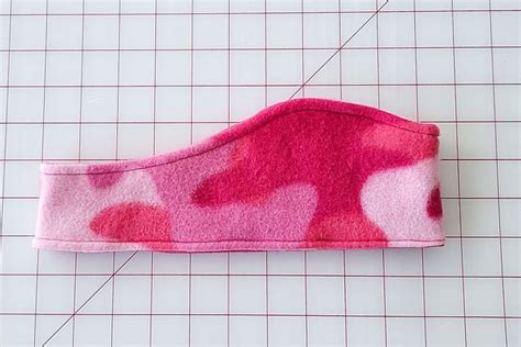 Free Ear Warmer Pattern 2 sizes, make in minutes!