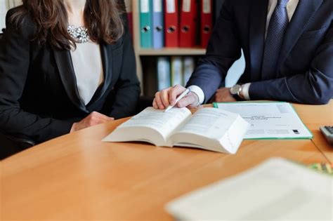 Free consultation divorce attorney. For example, say an attorney’s hourly rate is $250 per hour, and they spend one hour reviewing your case details and discussing your case and options with you. In … 