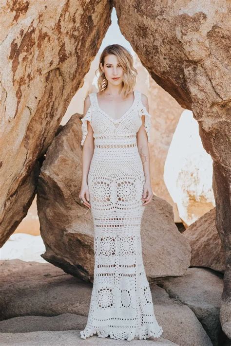 Free crochet patterns and video tutorials HOW TO CROCHET WEDDING DRESS