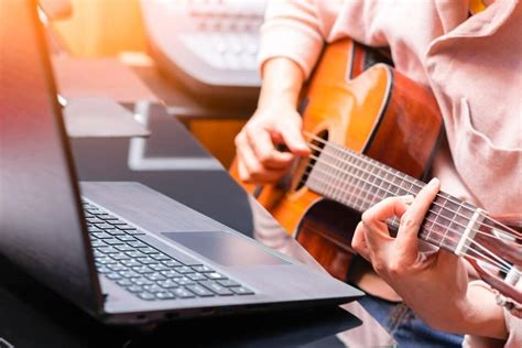 Free online guitar lessons. Free Online Guitar Lessons. totalguitarist.com is a collection of free guitar lessons, sheet music and tab, guitar chords, and more.The lessons cover everything from how to play chords to music theory and beyond. Our sheet music archive includes classical guitar music, easy guitar tab for beginners, and much more.. New Guitar Lessons 