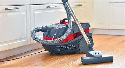 Free vaccuum. Henry Wortock. The best cordless stick vacuums make quick work of messes, without the extra clutter of tangled cords or bulky dust bins, hoses, and … 