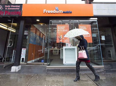 Freedom Mobile workers seeking union after acquisition: Teamsters Canada