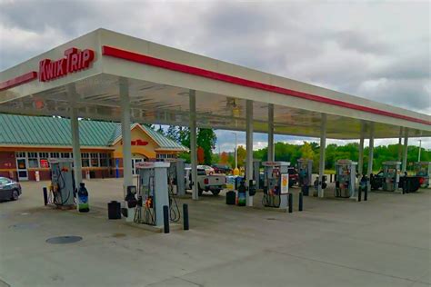 See more reviews for this business. Best Gas Stations in Sioux Falls, SD - Kum & Go, Flying J Travel Center, Love's Travel Stop, Holiday, Speedway, Buffalo Ridge Country Store. 