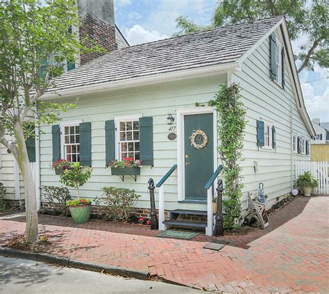 Freeman’s Cottage in Savannah’s Historic District