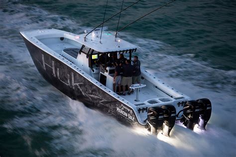 Freeman boats.  Freeman Boatworks sets the Standard in Offshore Excellenc...