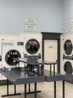 Freeway Laundry 5 - 1054 Narragansett Blvd, Cranston, RI 02905 ...