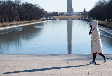 Freezing start in DC region Thursday morning, but temperatures warm up this weekend